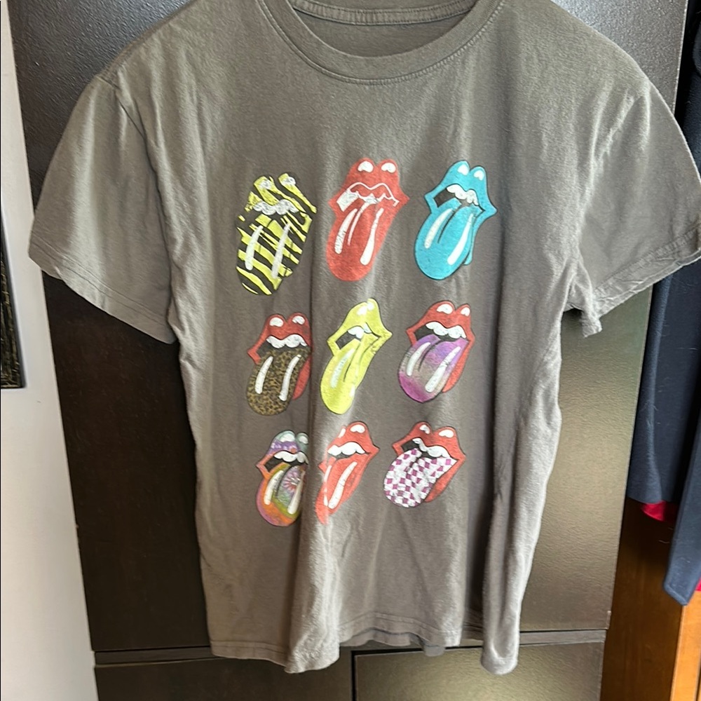 The Rolling Stones Gray Short Sleeve Tee with Vibrant Graphic Print